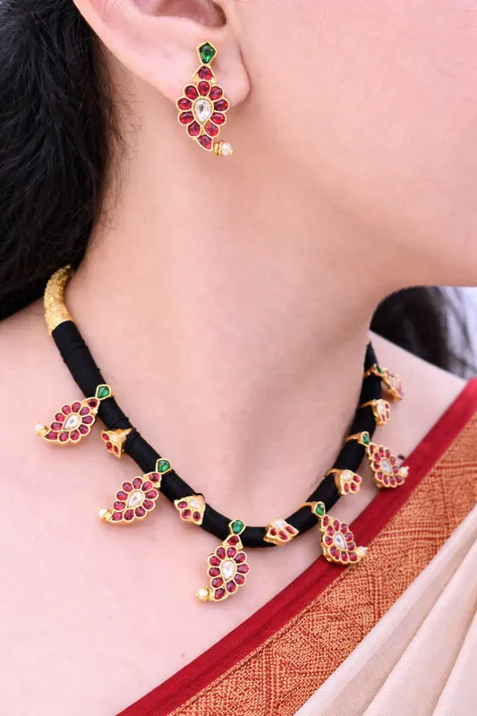 ruby-green-traditional-black-dori-necklace-set Elegant Ruby & Emerald Traditional Black Dori Necklace Set - Image 1