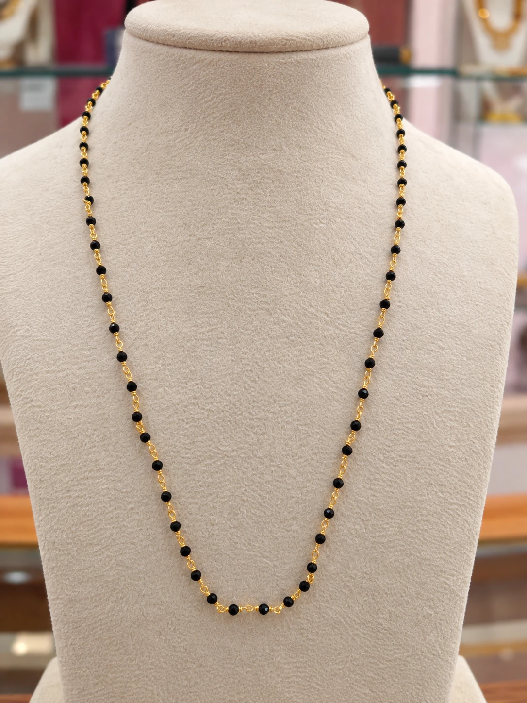 black-beads-gold-plated-kattuteega-chain Black Beads Gold-Plated Kattuteega Chain - Image 1